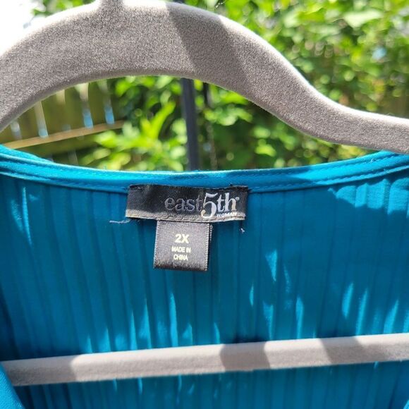 Teal Button Down Blouse - Picture 7 of 11